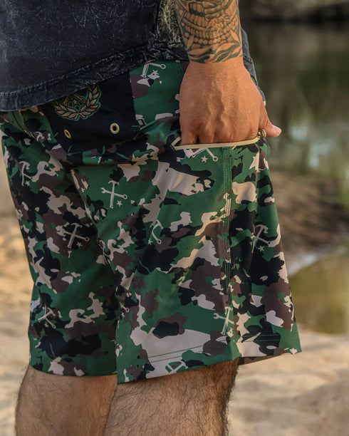 DIXXON CAMO M13 BOARDSHORTS